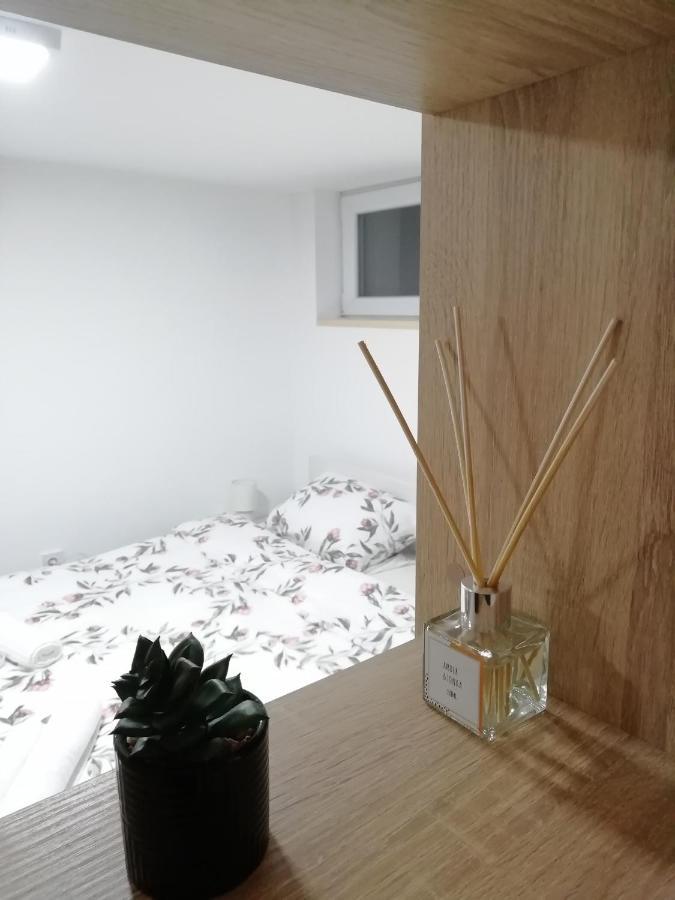 Mia Apartmani - Novoizgradjeni Objekat 上米拉诺瓦茨 外观 照片
